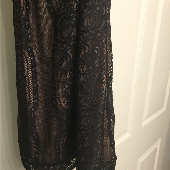 Dress - Picture 3 of 4